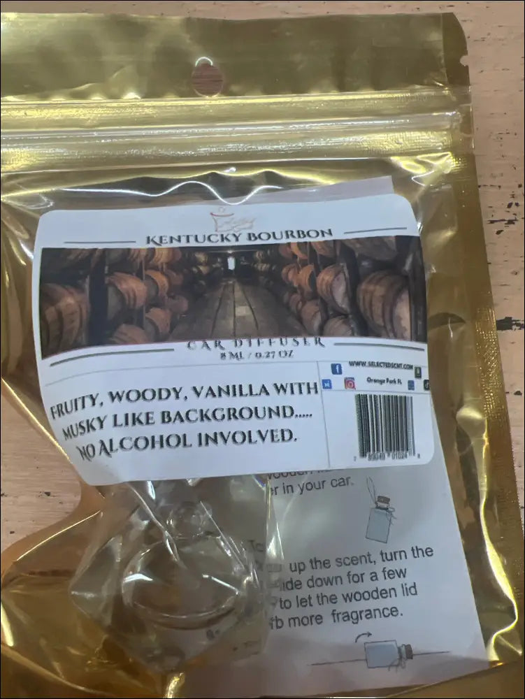 Car diffuser air freshener pendant long lasting - kentucky bourbon