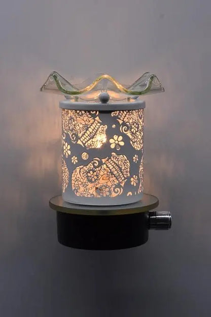 White Skulls Plug-In Adjustable Wax & Oil Warmer