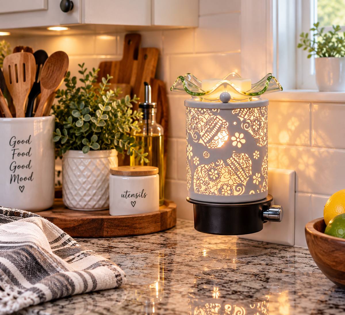 White Skulls Plug-In Adjustable Wax & Oil Warmer