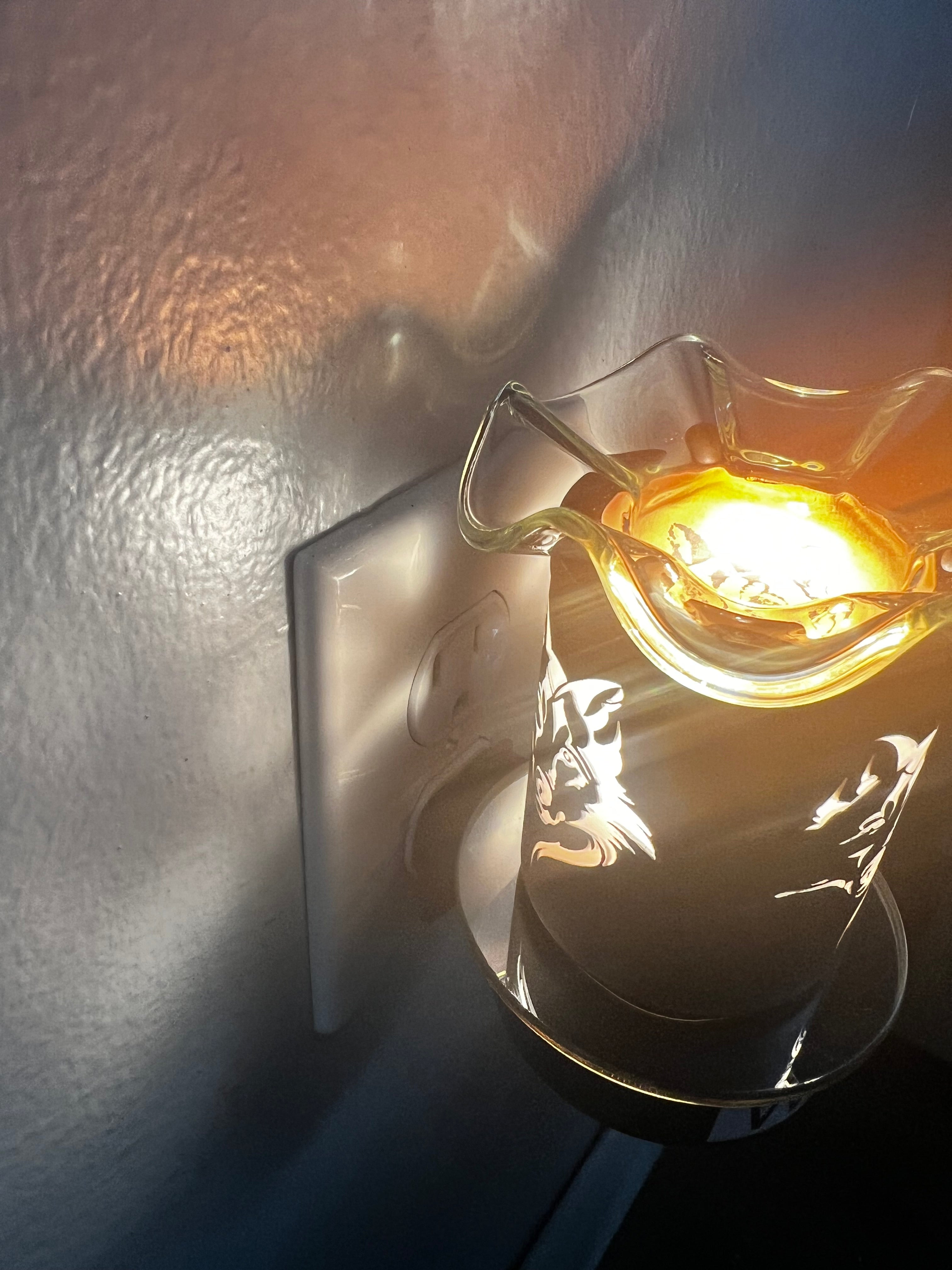 Wolf, Black Plug In Warmer Electric Warmer For Wax Melts And Oils