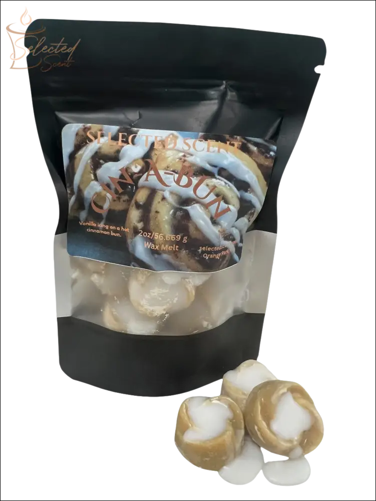 Selected Scent long lasting bakery scented wax melt in cinnamon roll shape with resealable black pouch