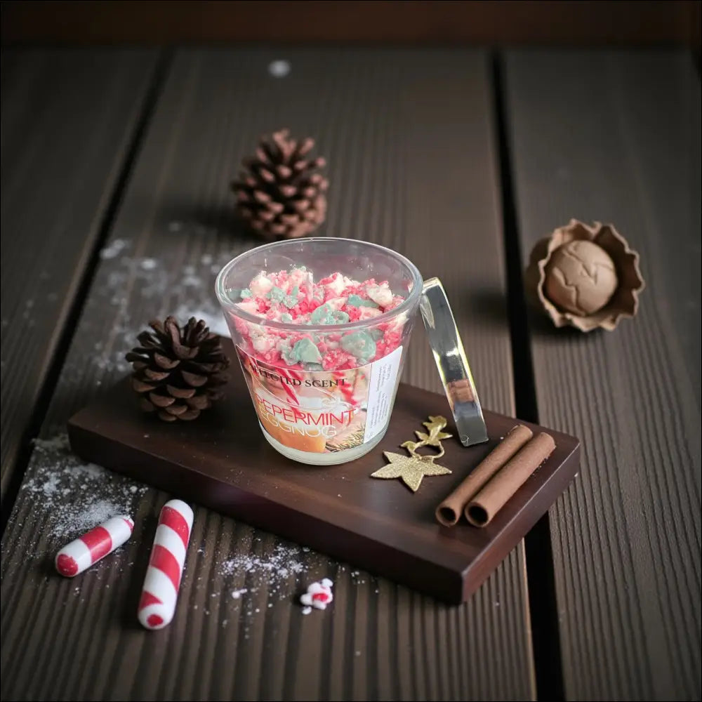 Peppermint eggnog 8 ounce candle