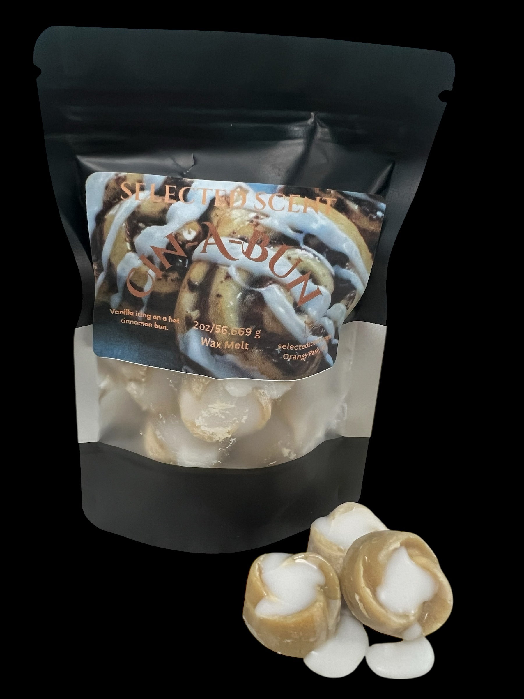 Selected Scent long lasting bakery scented wax melt in cinnamon roll shape with black resealable pouch